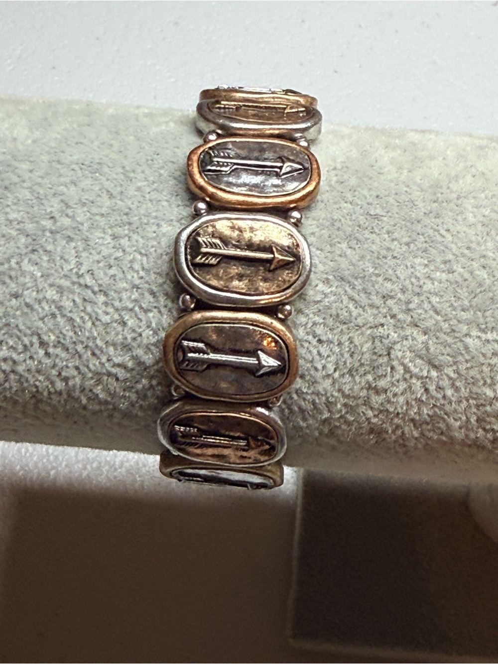 Two-Tone Arrow Link stretch Bracelet - Women's Western Boho Jewelry